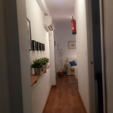 Apartment Triana To Sevilla Bagian luar foto