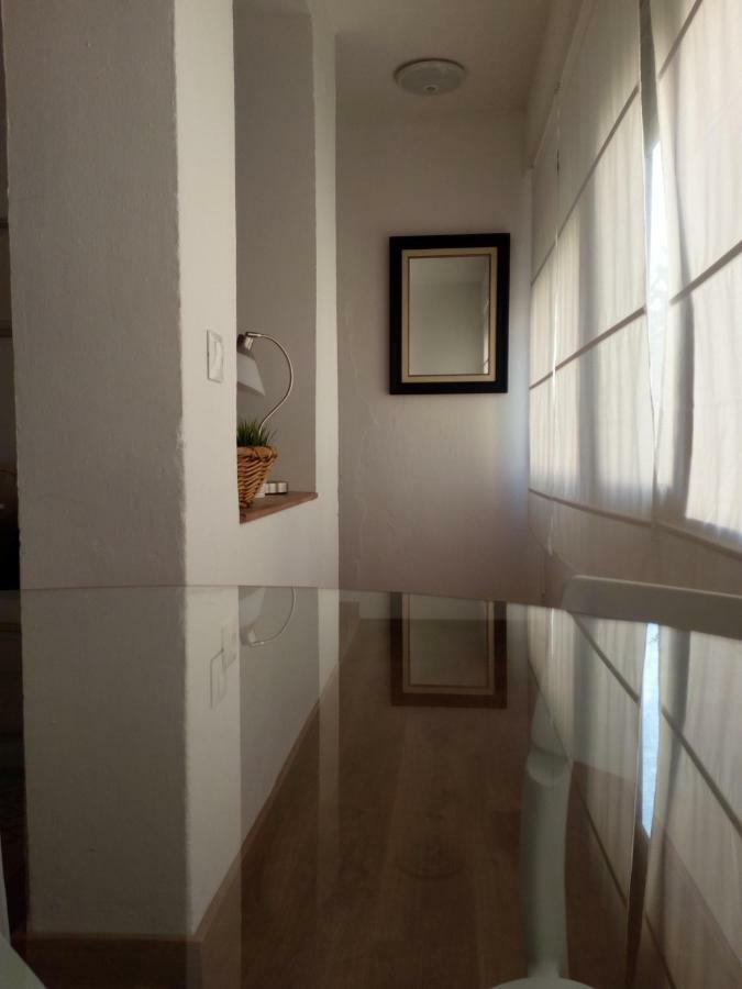 Apartment Triana To Sevilla Bagian luar foto
