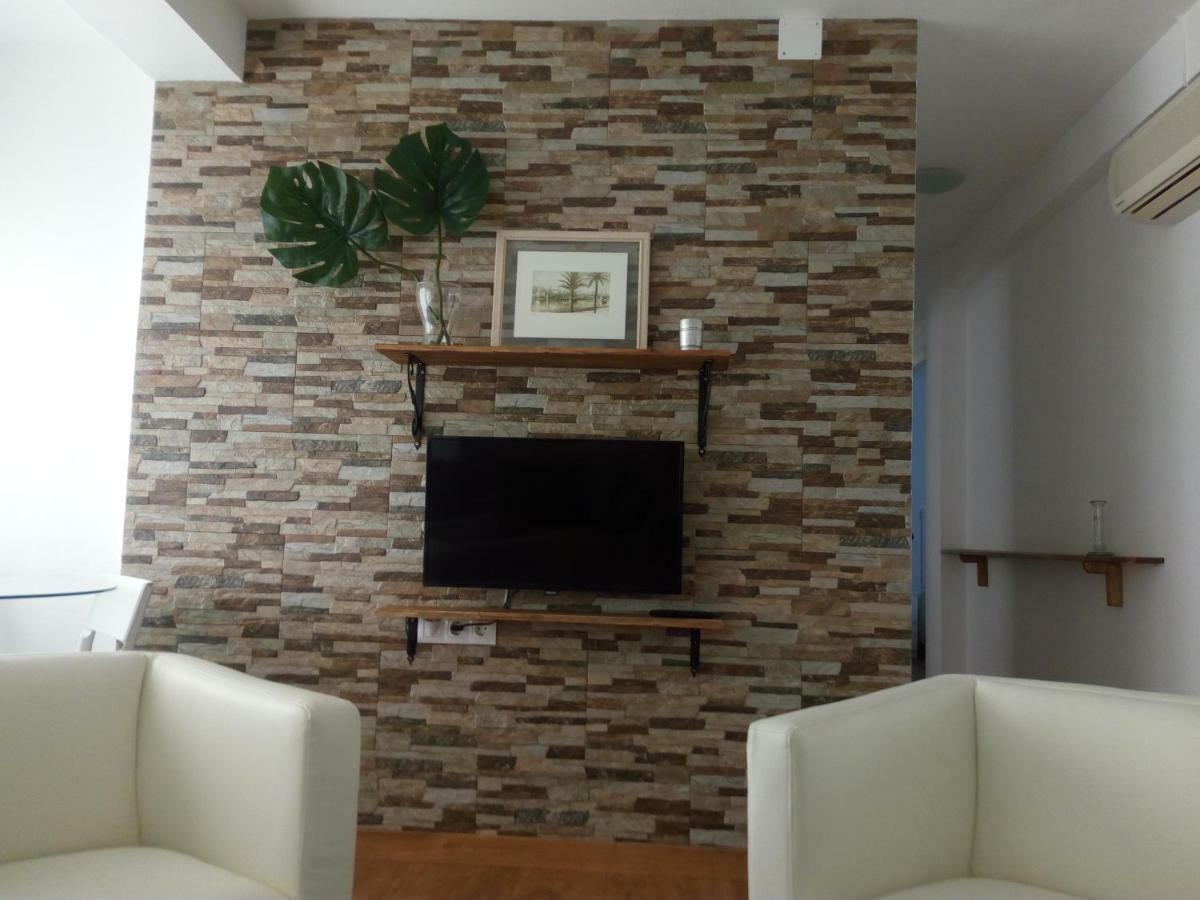 Apartment Triana To Sevilla Bagian luar foto
