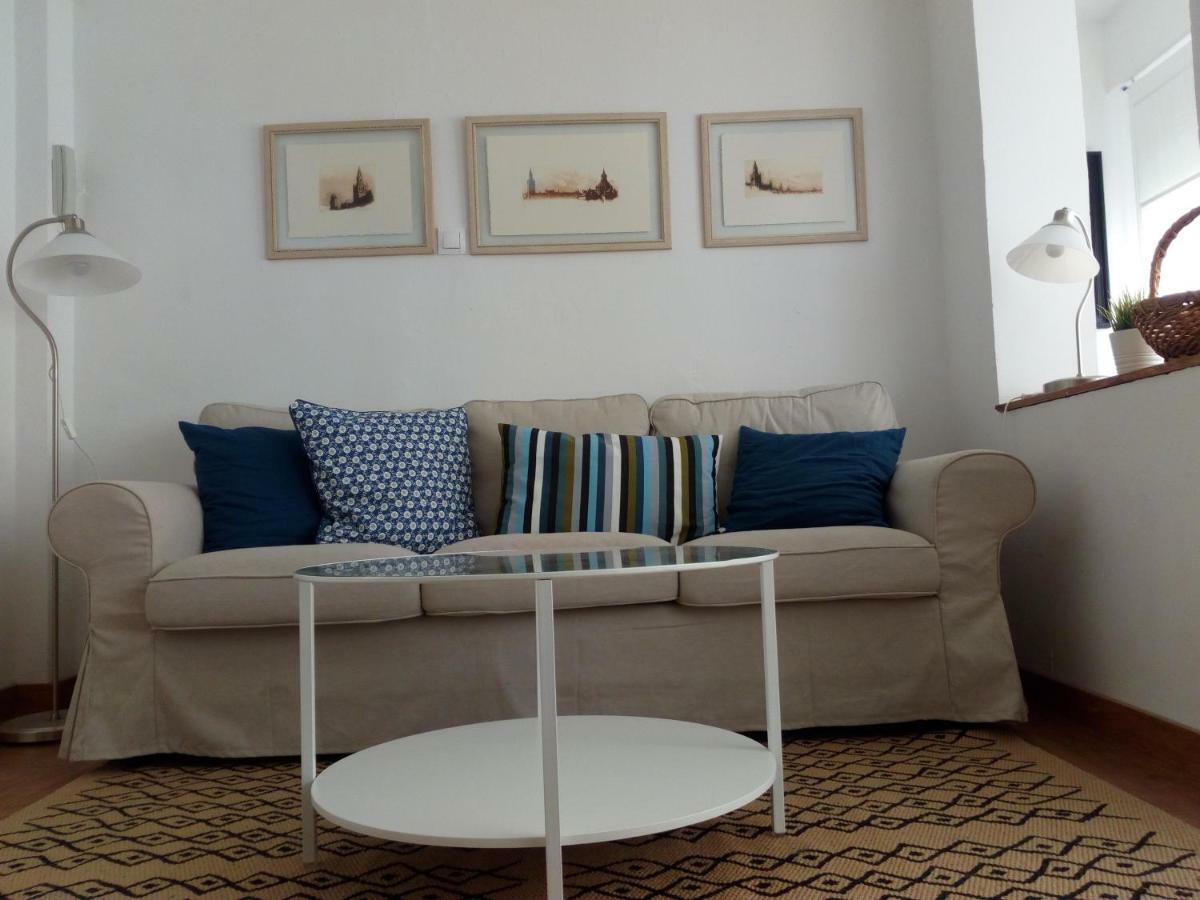 Apartment Triana To Sevilla Bagian luar foto